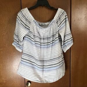 Absolutely Famous On or Off Shoulder Cotton Top Size Small Like New
